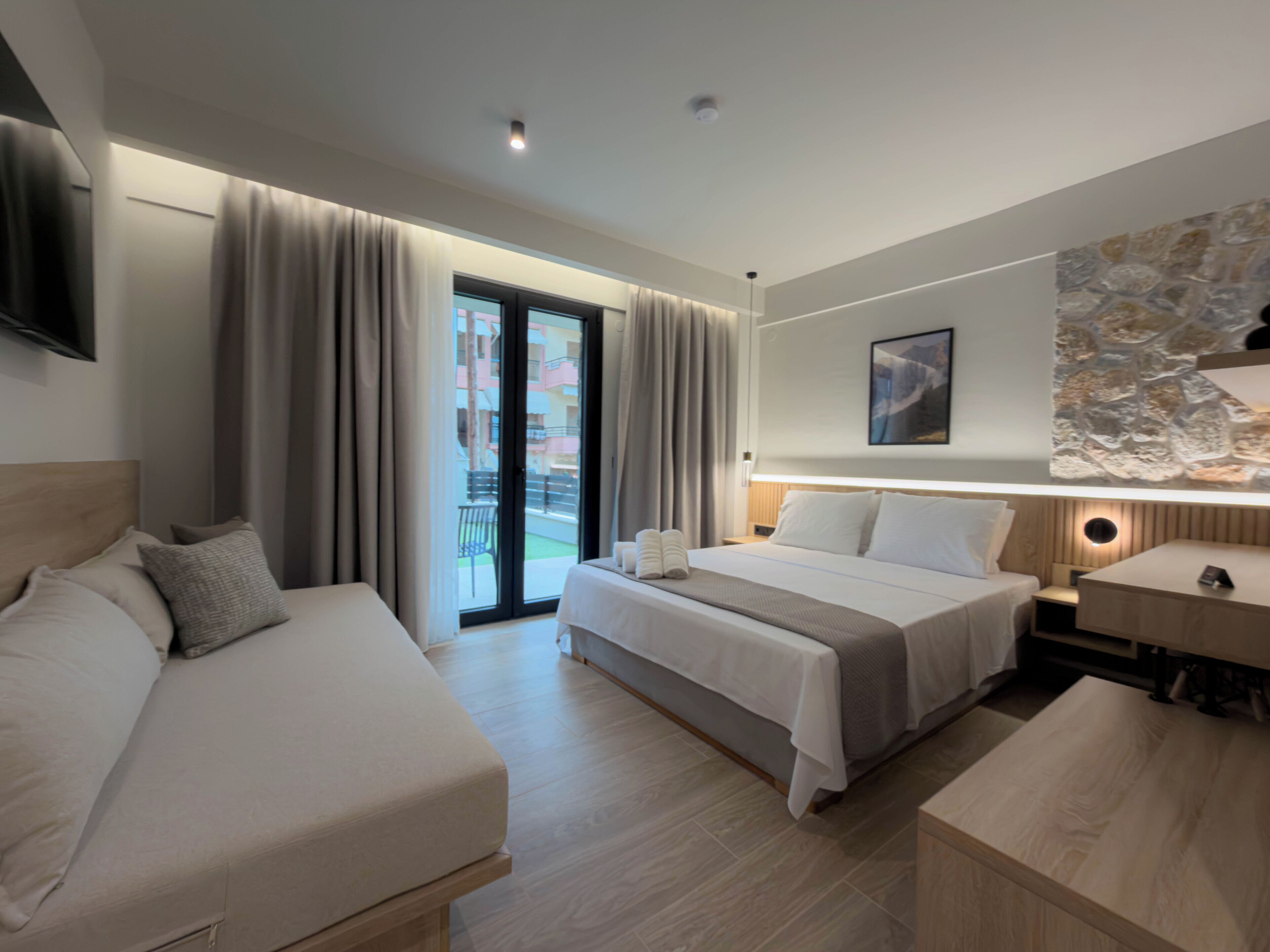 Superior Room with Patio - Ground Floor