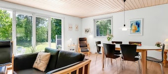 "Flor" - 900m from the sea by Interhome