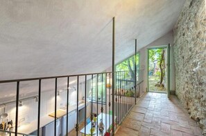 Interior - Hostdomus - Olive & Garden 3 (Paravenna)