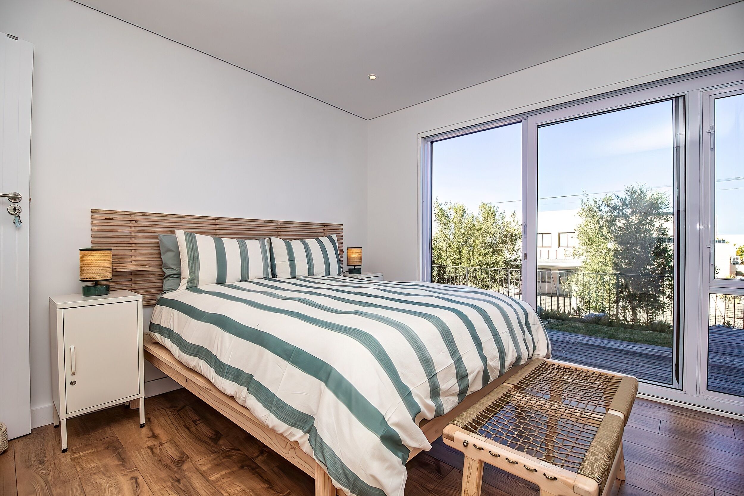 5 bedrooms, iron/ironing board