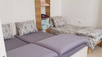 1 bedroom, WiFi, bed sheets