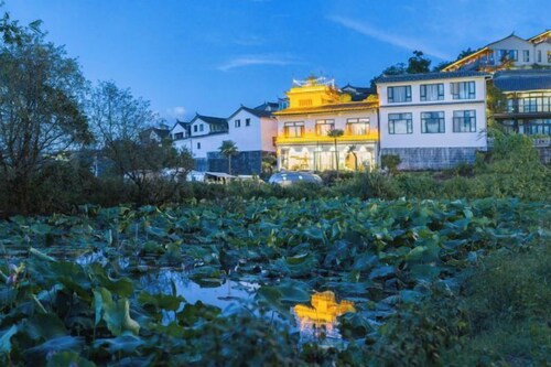 Yugui Hot Spring Holiday Hotel