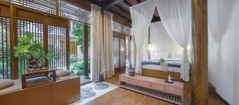 Yugui Hot Spring Holiday Hotel