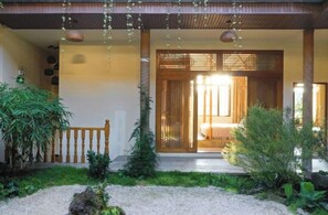 Unclassified image, 2 of 27, button - Yugui Hot Spring Holiday Hotel (Tengchong)