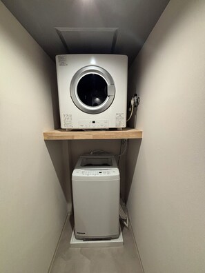 Basic Shared Dormitory, Women only, Non Smoking, Shared Bathroom | Interior - HOTEL919OTEMACHI - Hostel (Hiroshima)