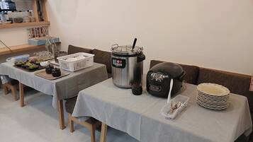 Petit déjeuner buffet compris tous les jours