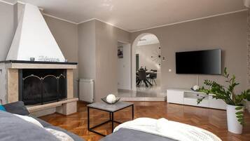 Apartment (A1) | Living room | Smart TV, streaming services
