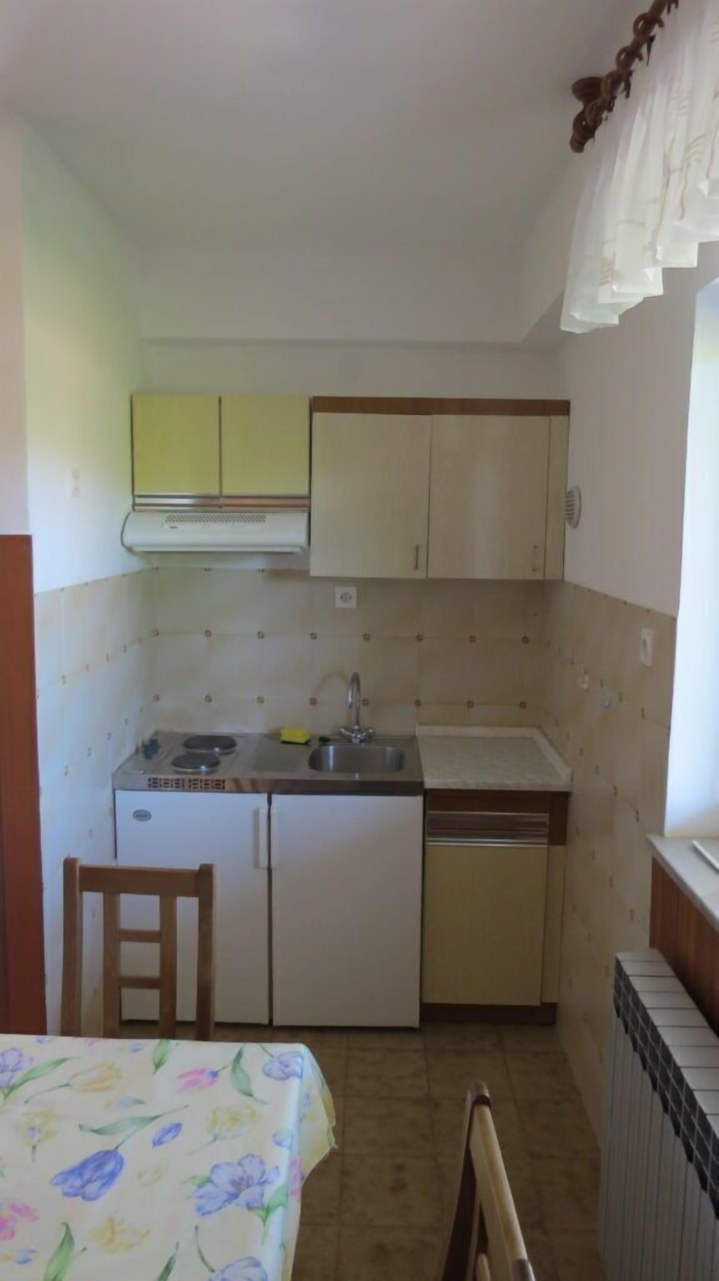 Departamento (A1) | Cocina privada | Cafetera y tetera, refrigerador y parrilla de estufa 