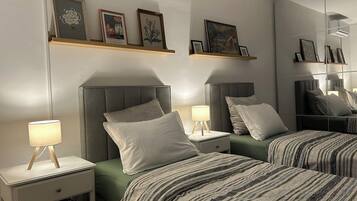 House | Iron/ironing board, free WiFi