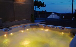 Nhà | Bồn tắm spa ngoài trời