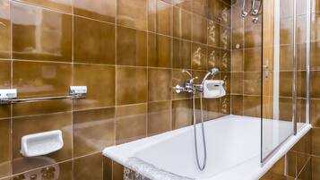House | Bathroom