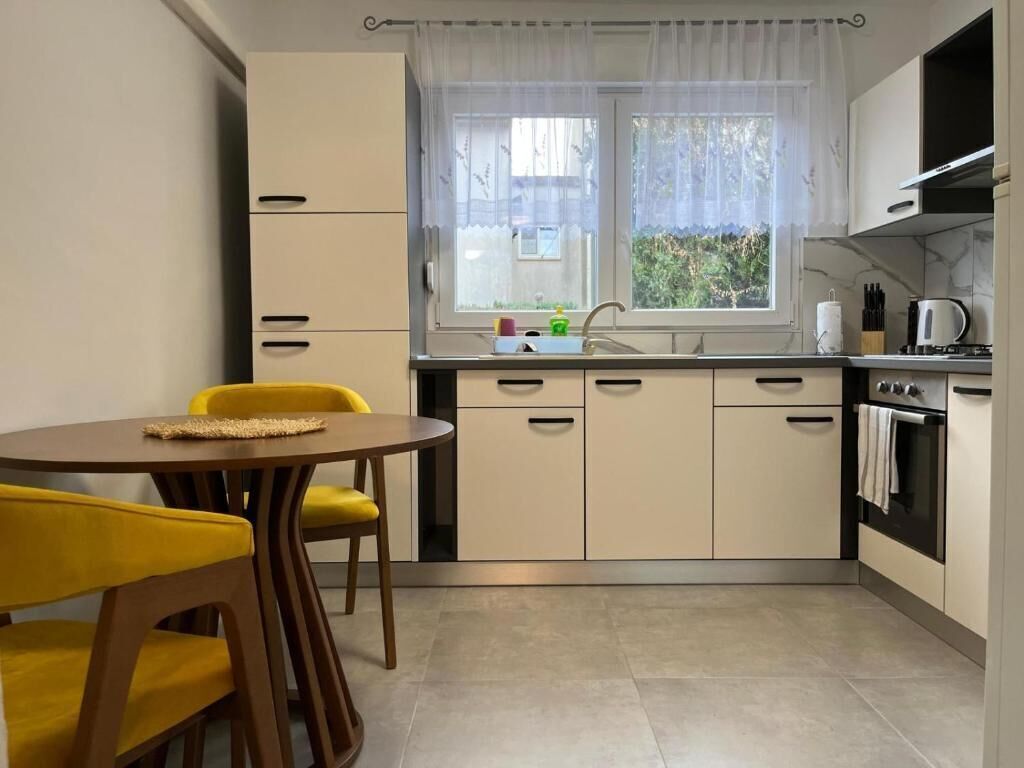 Apartment (A2) | Private kitchen | Fridge, oven, stovetop, espresso maker