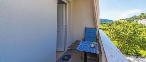 Apartment (A3) | Balcony