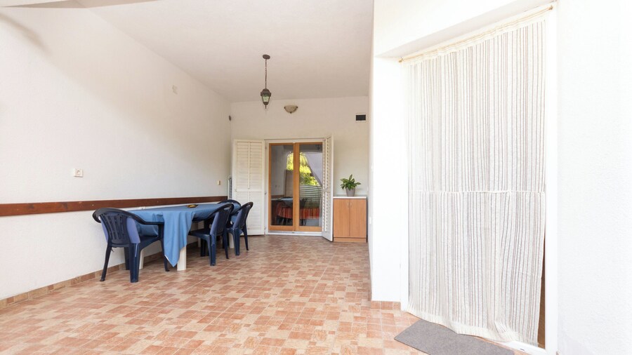 Apartment Kalma