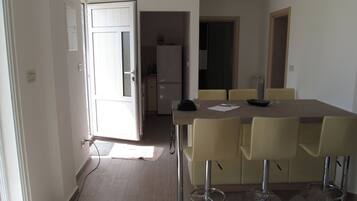Apartment (A1) | Dining