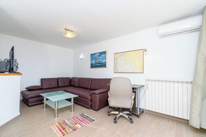 Unclassified image, 4 of 32, button - Apartment Sea View (Opatija)