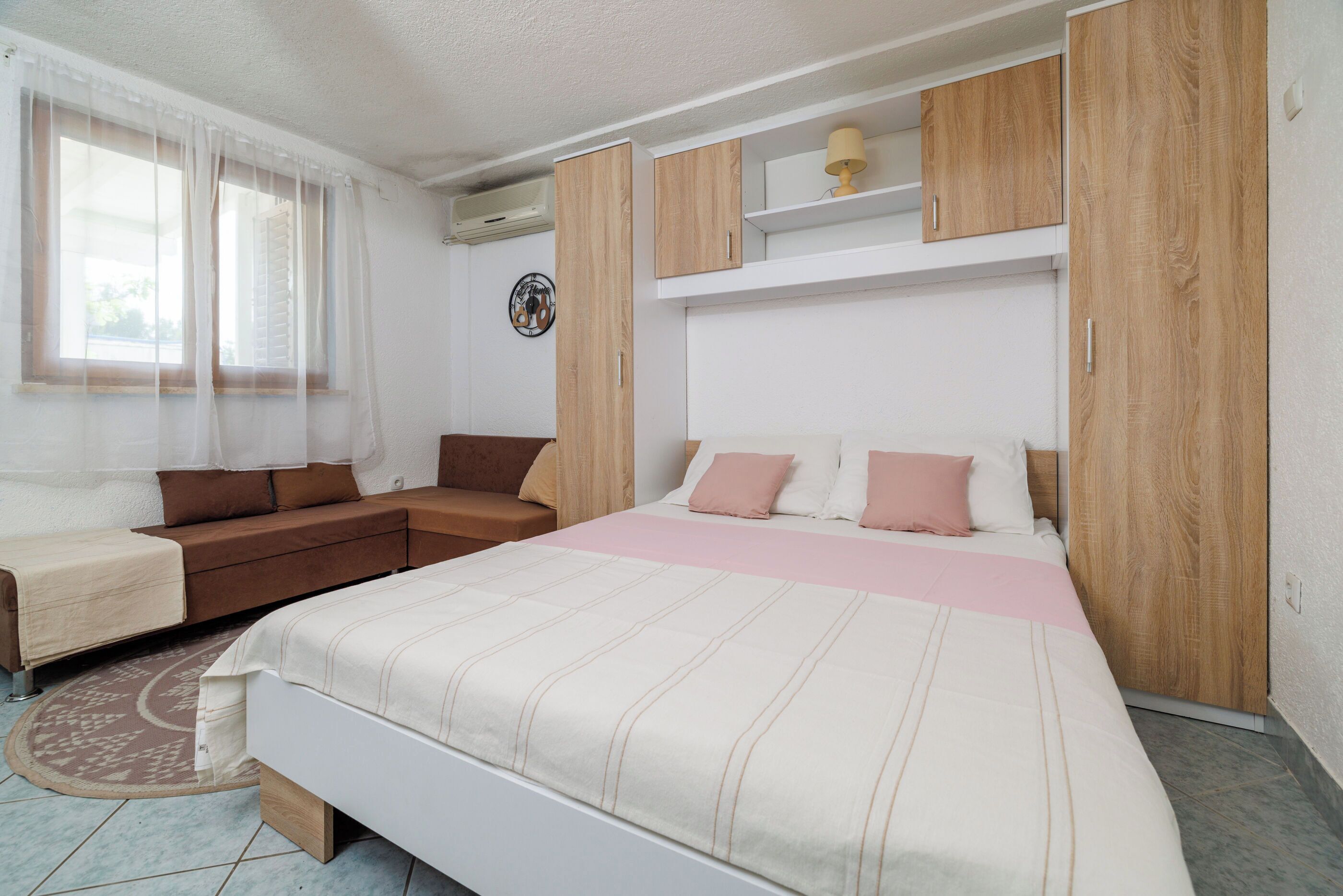 Studio (A2) | Iron/ironing board, free WiFi