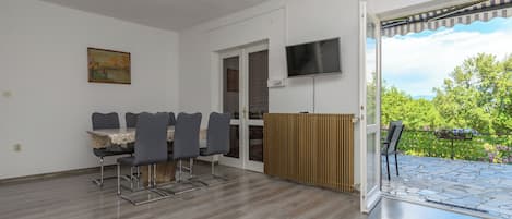Apartment (A2) | Living room