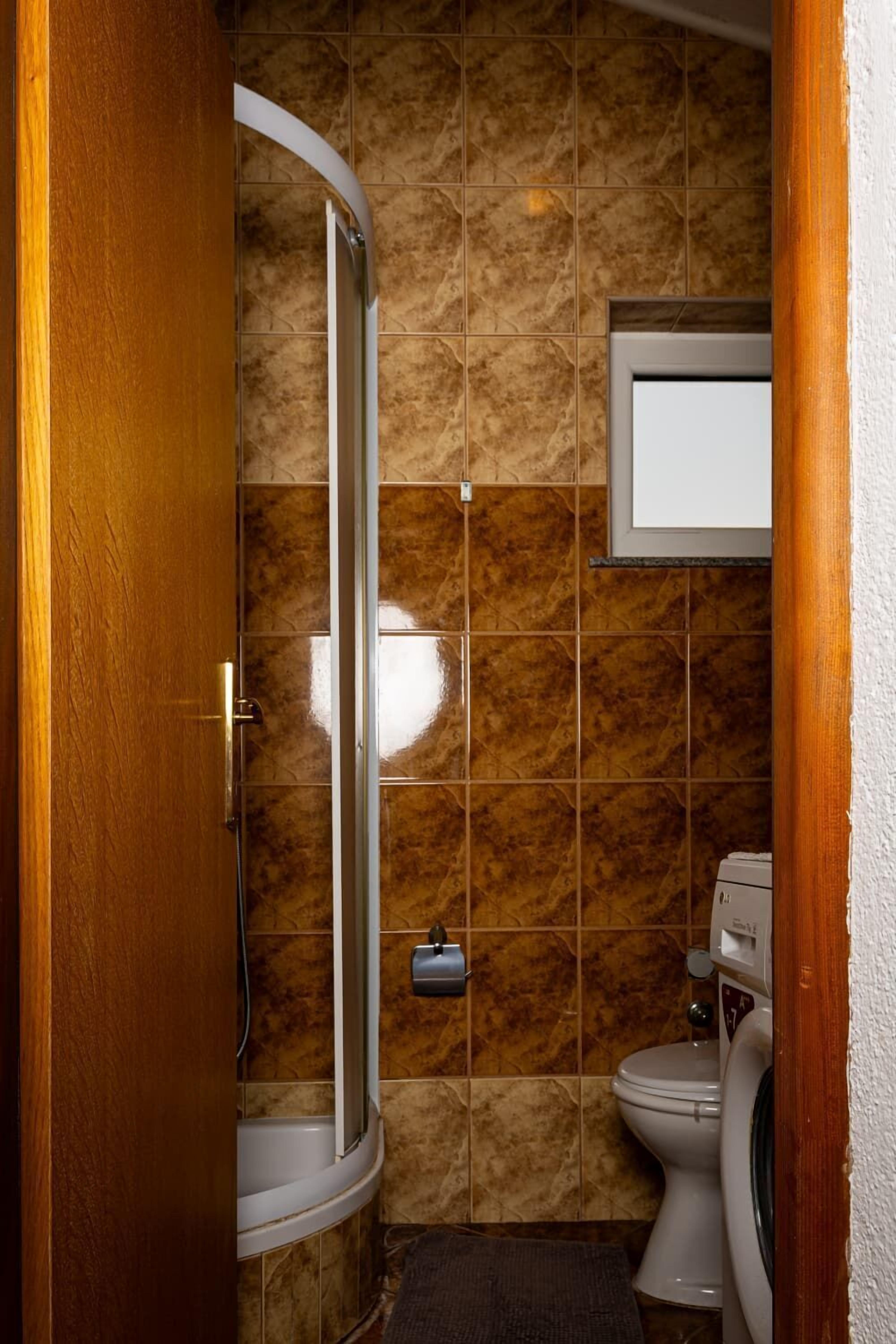 Apartment (A2) | Badezimmer