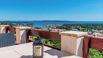 Apartment (A2) | Water view