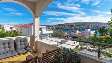 Apartment (A2) | Balcony