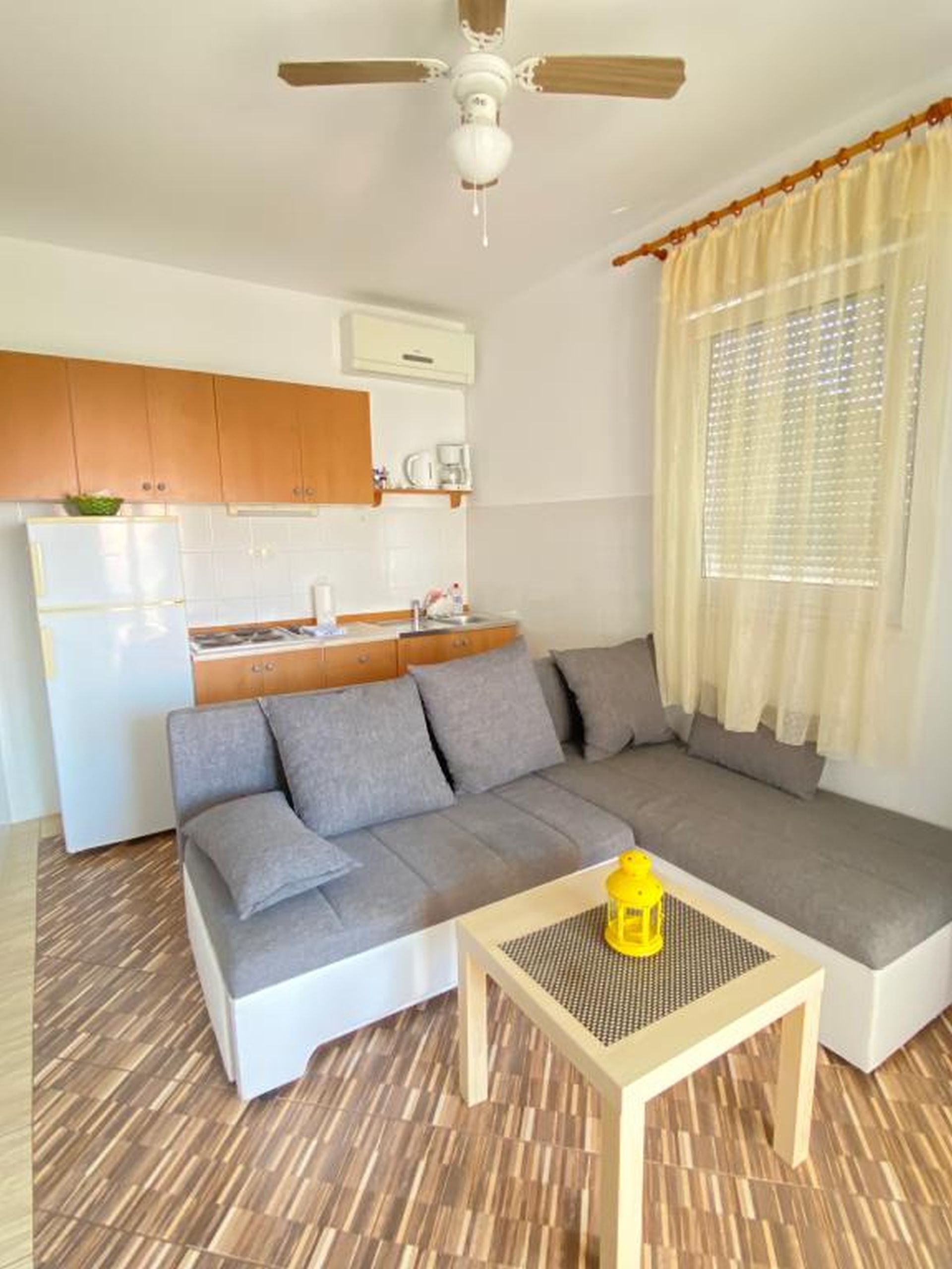 Apartment (A5) | Eigene Küche | Espressomaschine, Kühlschrank, Herdplatte, Wasserkocher