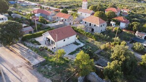 Kiến trúc tòa nhà