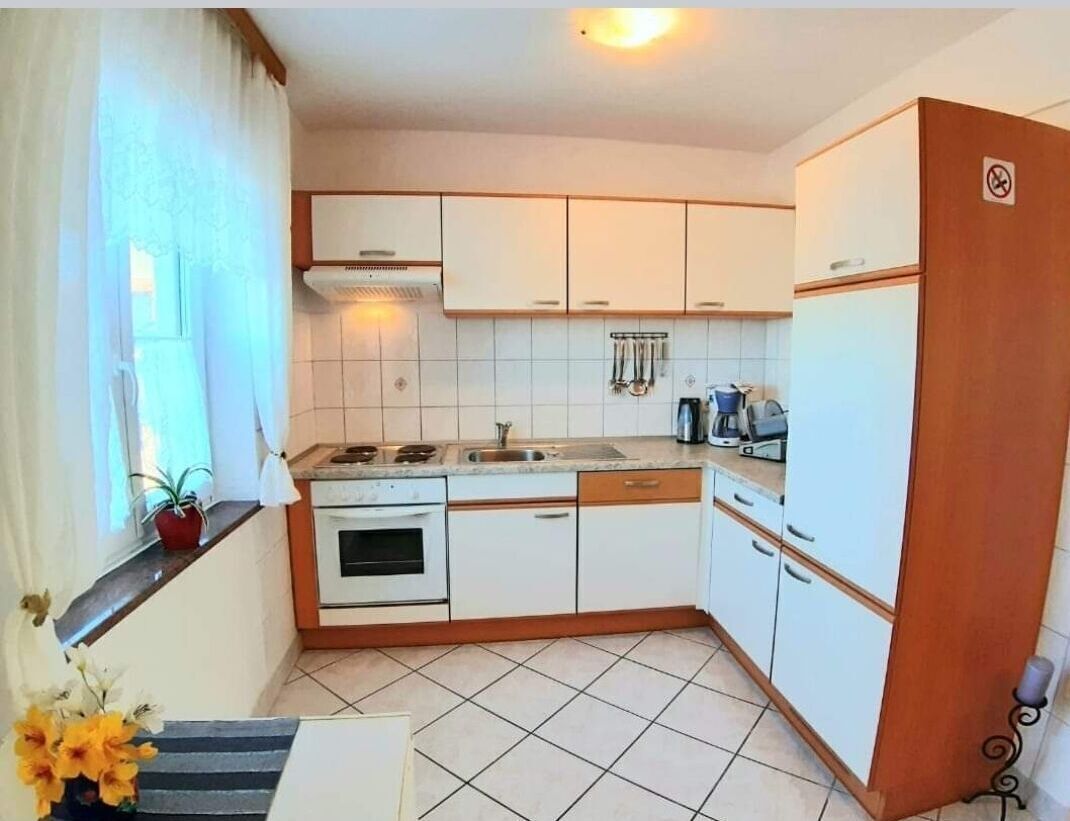 Ferienhaus | Eigene Küche | Kühlschrank, Mikrowelle, Ofen, Herdplatte