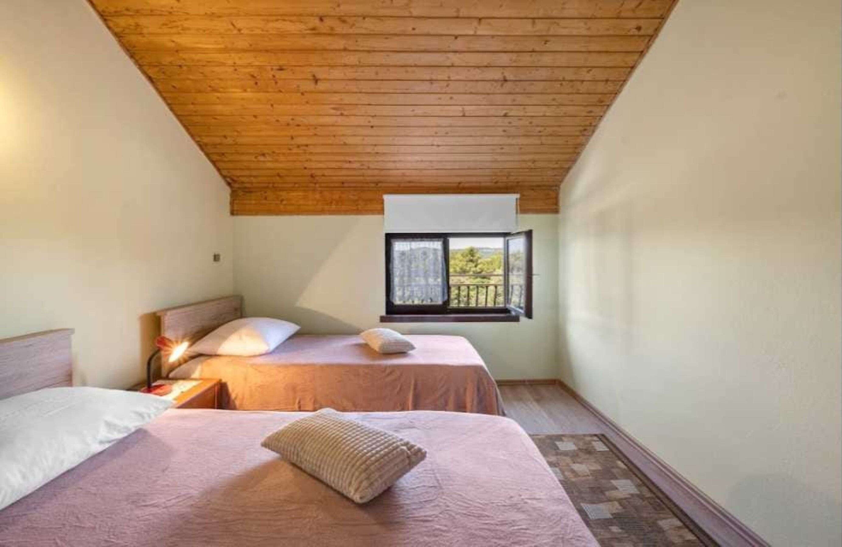 Apartment (A2)