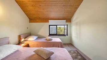 Apartment (A2) | Iron/ironing board, free WiFi