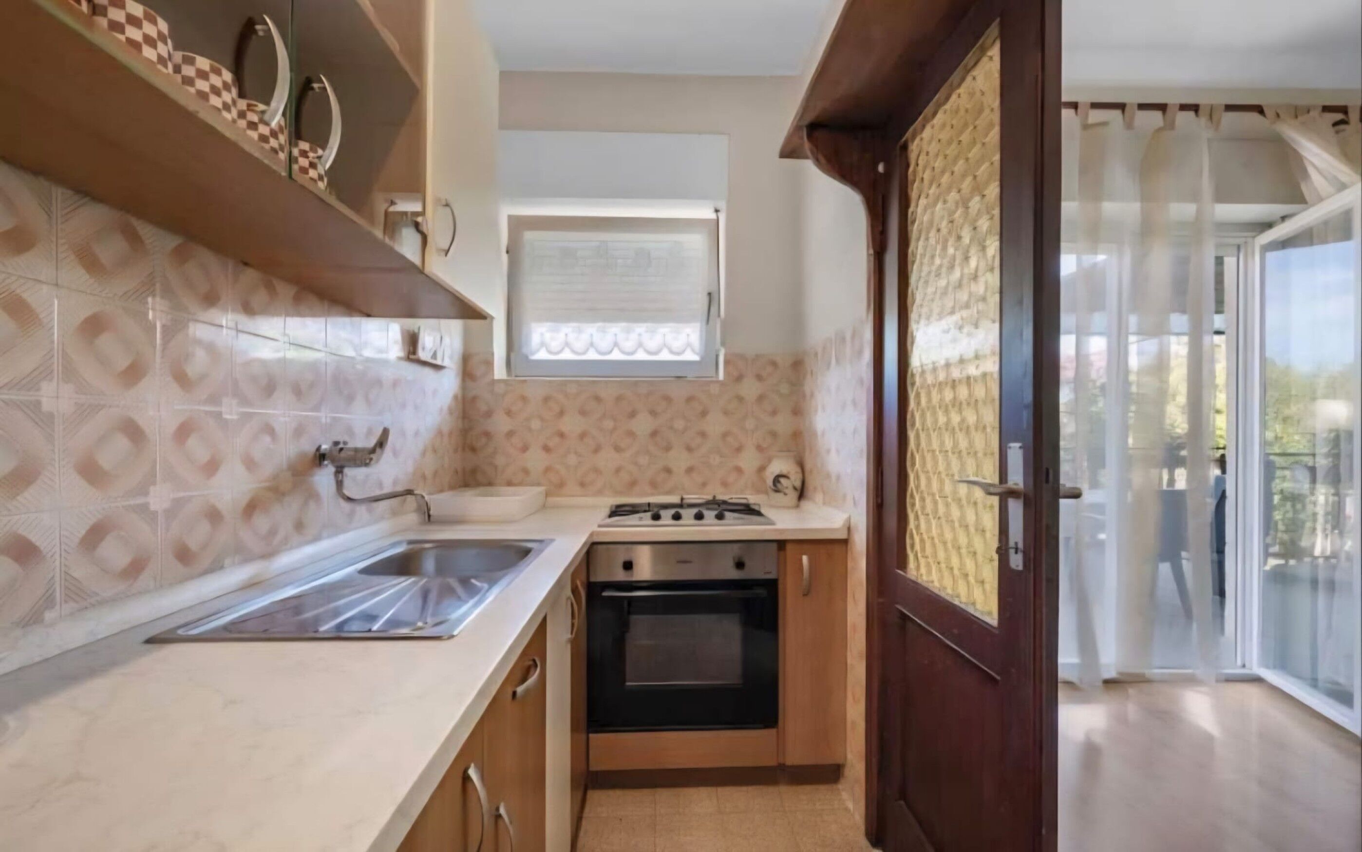Apartment (A1) | Private kitchen | Fridge, oven, stovetop, electric kettle