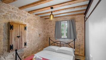 Apartment (A1) | Iron/ironing board, WiFi (free)