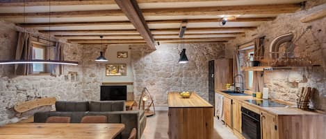 Appartement (A1) | Cuisine privée | Réfrigérateur, un four, surface de cuisson, lave-vaisselle
