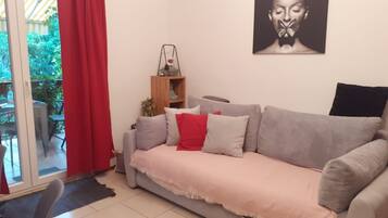 Apartment (A2) | Living room | Smart TV, Netflix, streaming services