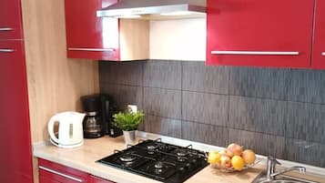 Apartment (A1) | Eigene Küche | Espressomaschine, Kühlschrank, Mikrowelle, Ofen