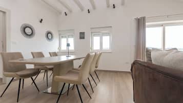 Apartment (A1) | Dining