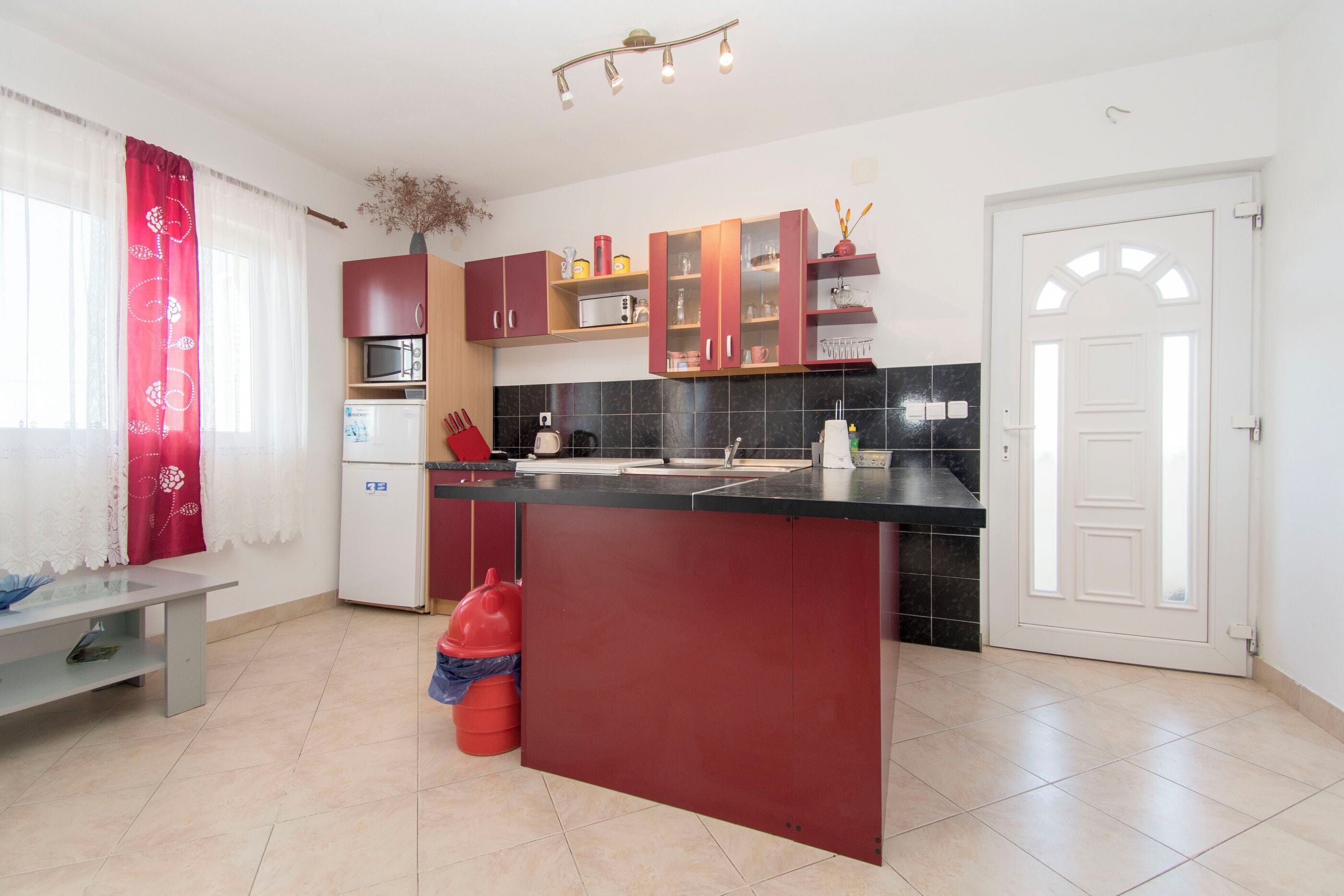 Monolocale (A1) | Cucina privata | Frigorifero, microonde, forno, piano cottura
