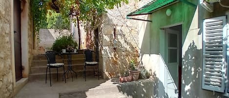 Talo | Terassi/patio
