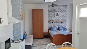Ảnh chưa phân loại, 4 trong số 16 ảnh, nút