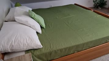Iron/ironing board, free WiFi