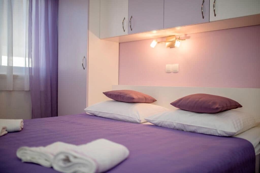 Apartment (A2) | Zimmersafe, Bügeleisen/Bügelbrett, kostenloses WLAN