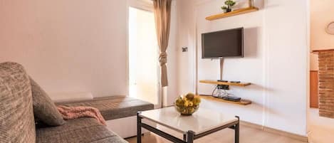 Apartment (A2) | Living room
