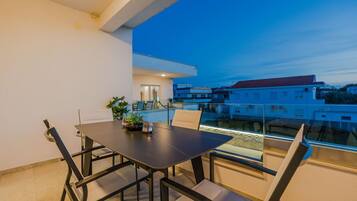 Apartment (A5) | Balkon