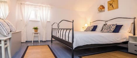 Apartment (A1) | Iron/ironing board, free WiFi