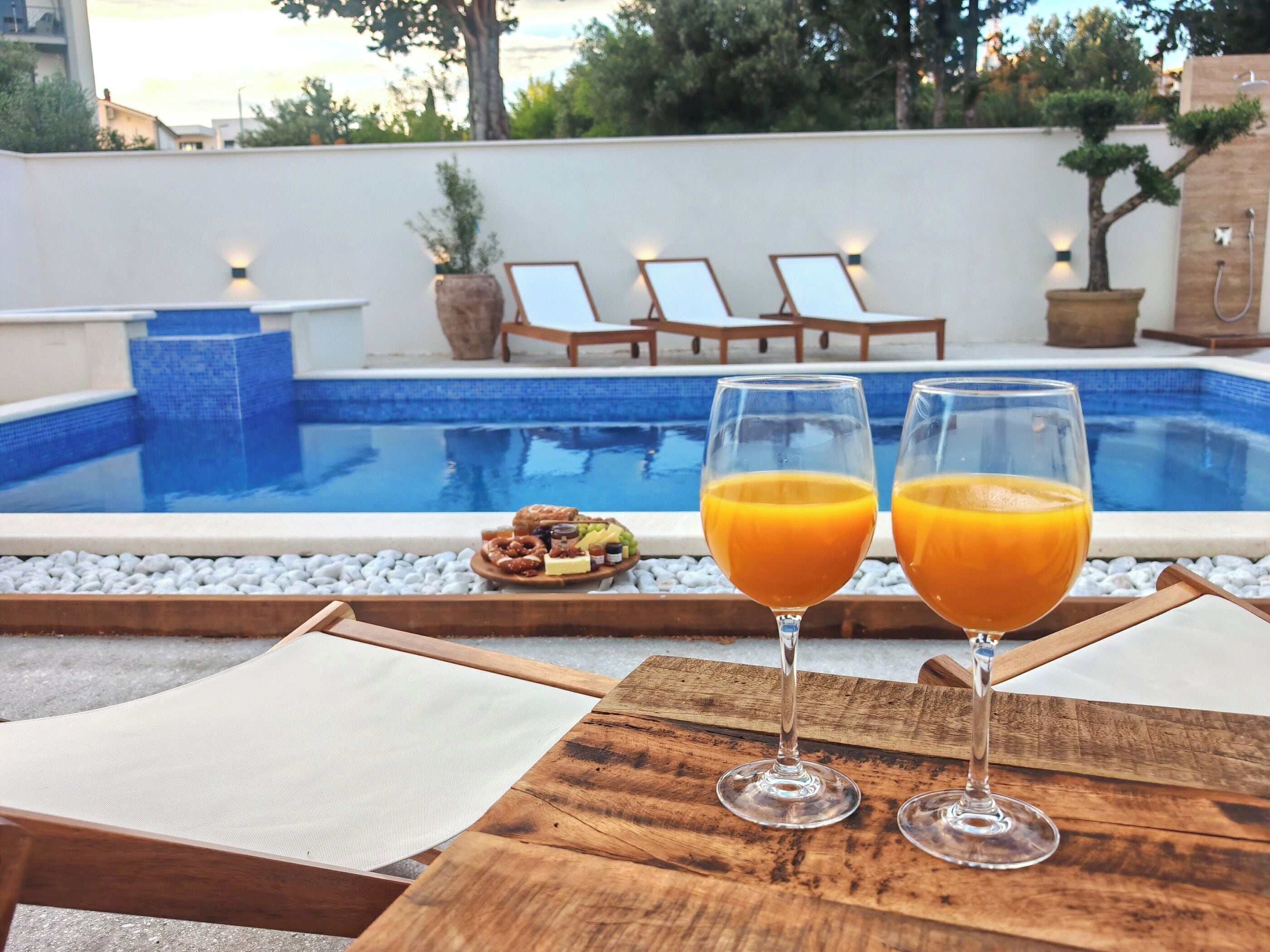 Apartment (A2) | Pool