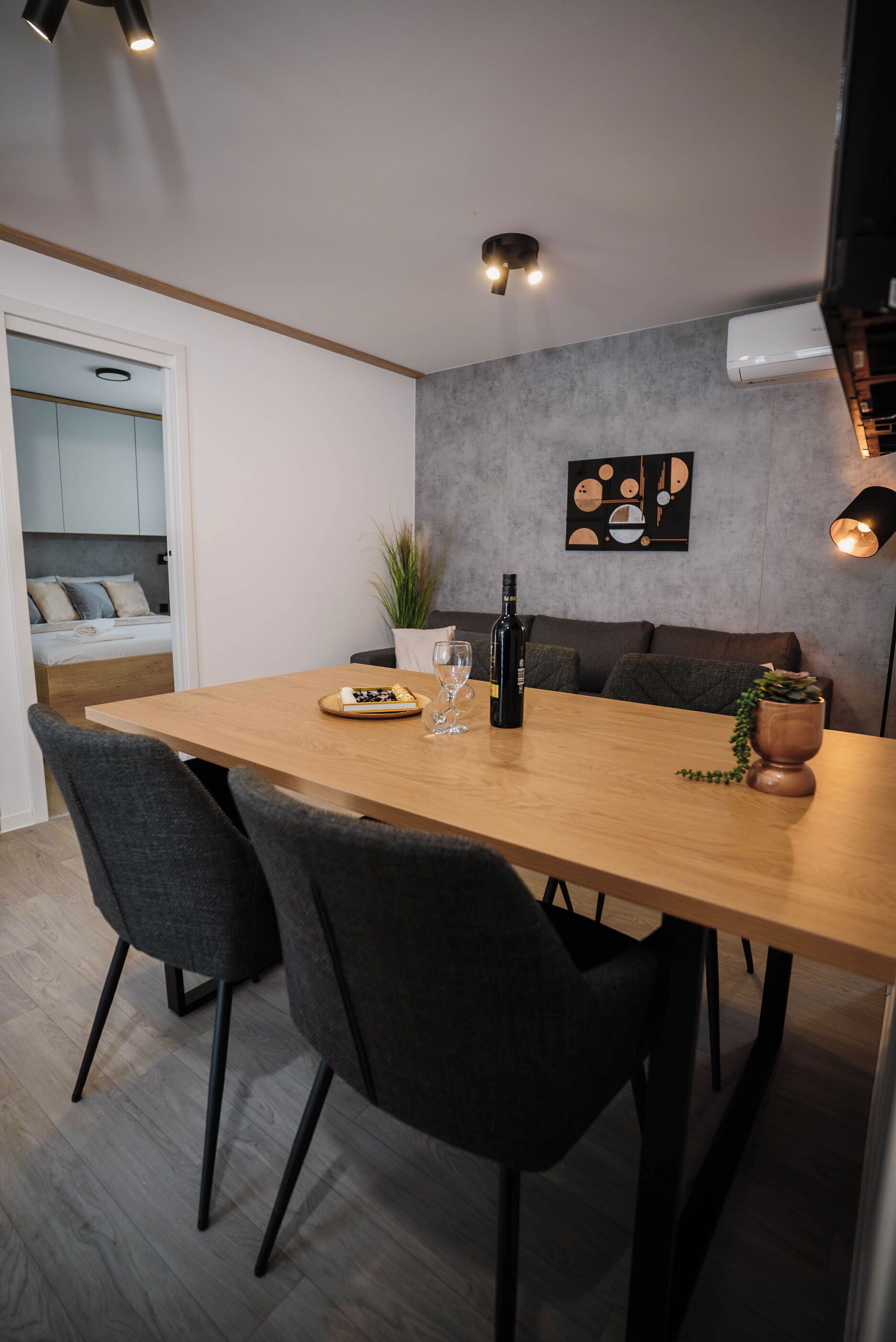 House | Dining