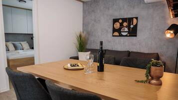 House | Dining