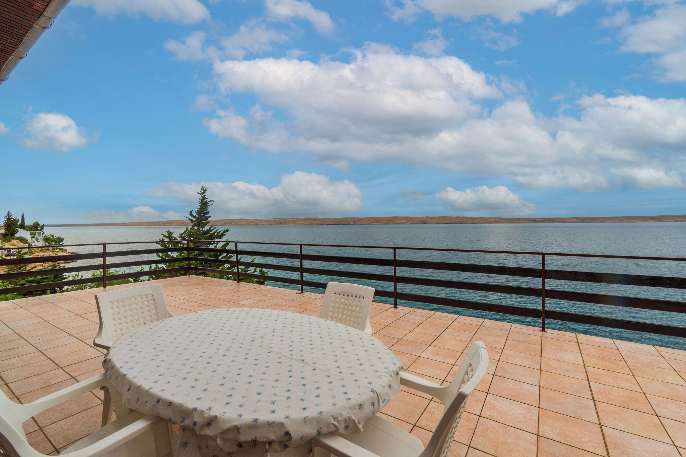 Apartment (A1) | Outdoor dining