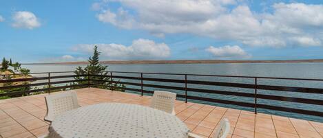 Apartment (A1) | Outdoor dining