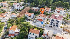Kiến trúc tòa nhà